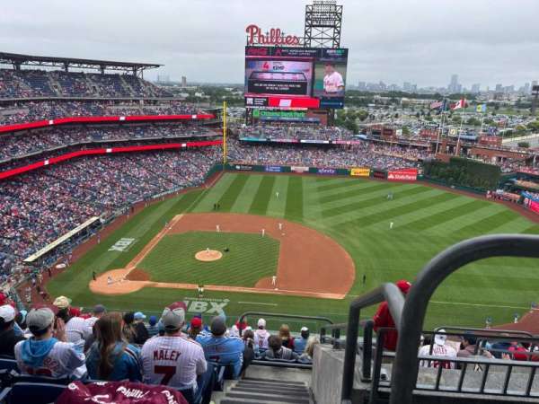 Citizens Bank Park, section: 415, row: 11, seat: 1