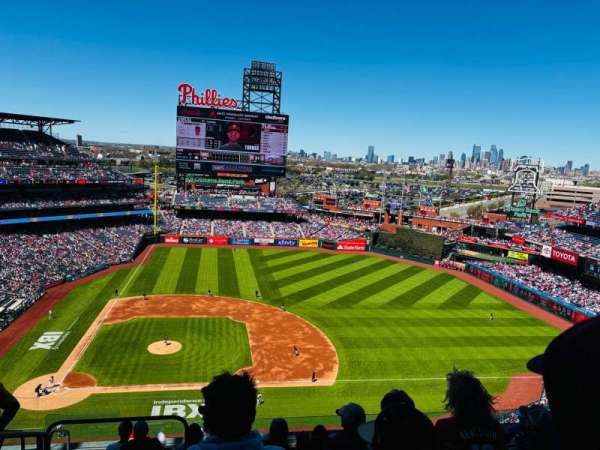 Citizens Bank Park, section: 415, row: 10, seat: 21