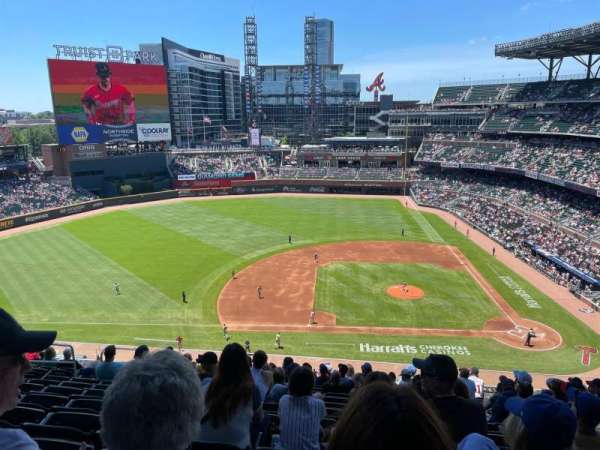 Truist Park, section: 331, row: 13, seat: 14