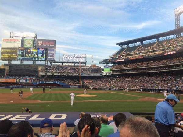Citi Field, section: 121, row: 7, seat: 12