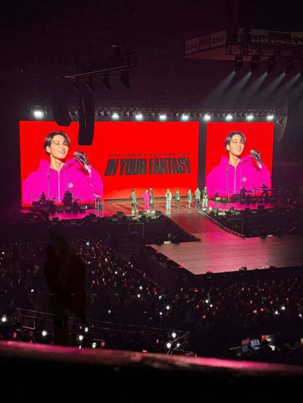 Araneta Coliseum, section: 403, row: 1, seat: 10
