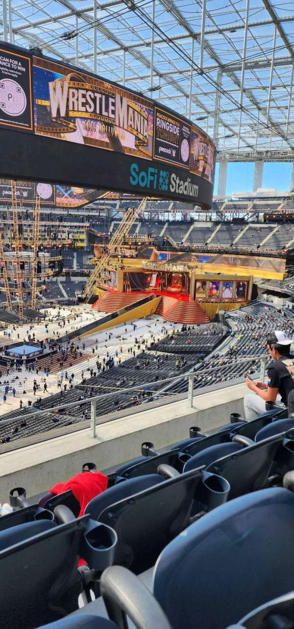 SoFi Stadium, section: 343, row: 4, seat: 16
