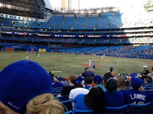 Rogers Centre, section: 129R, row: 20, seat: 5
