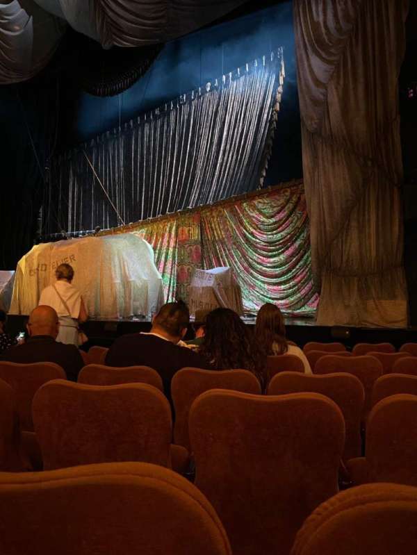 Majestic Theatre, section: Orchestra R, row: E, seat: 12