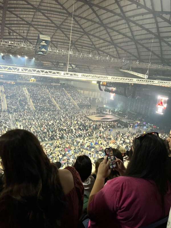 Tacoma Dome, section: 217, row: S, seat: 27