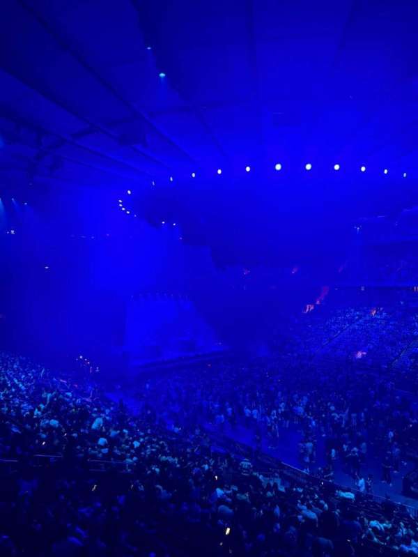 Madison Square Garden, section: 227, row: 1, seat: 6