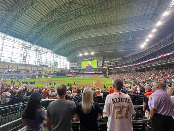 Daikin Park, section: 118, row: 16, seat: 3