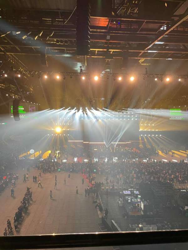 Paris La Défense Arena, section: 410, row: 41, seat: 28