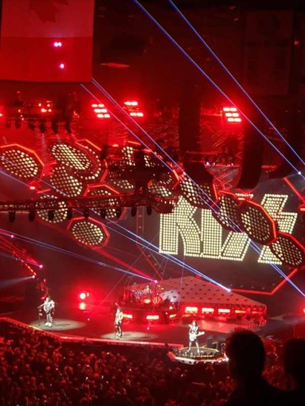 Nassau Veterans Memorial Coliseum, section: 206, row: 6, seat: 5