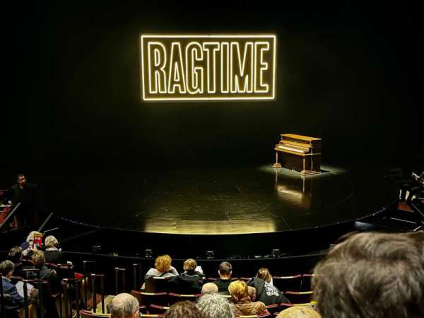 Vivian Beaumont Theater, section: Orchestra C, row: N, seat: 306