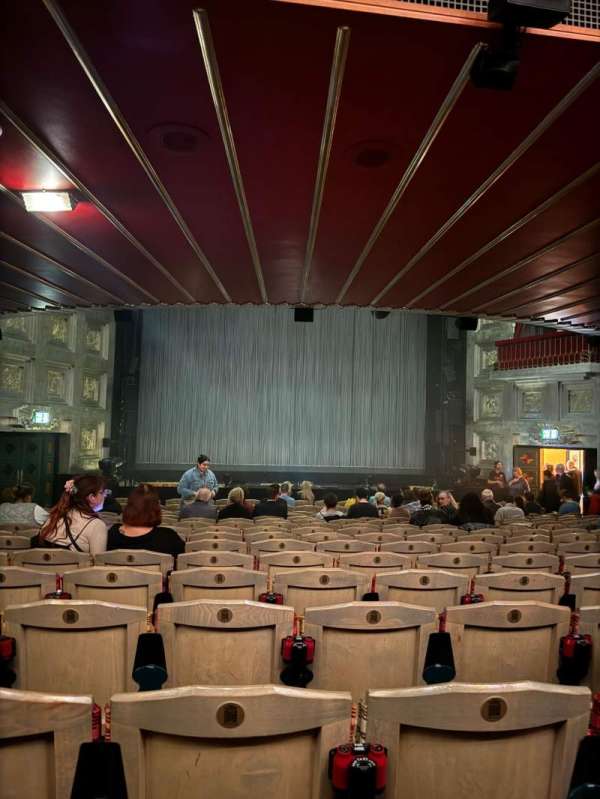Savoy Theatre, section: Stalls, row: R, seat: 19