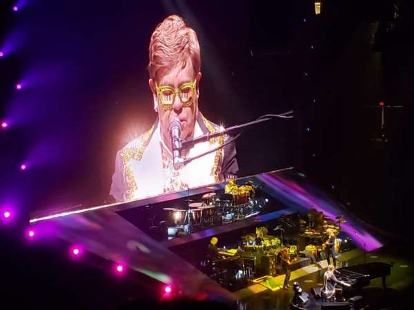 Allstate Arena, section: 202, row: H, seat: 27