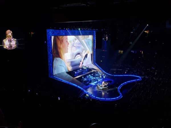 Allstate Arena, section: 202, row: H, seat: 27