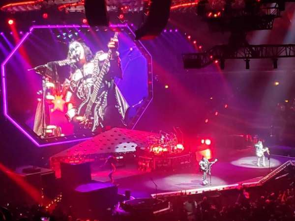 United Center, section: 216, row: 5, seat: 14
