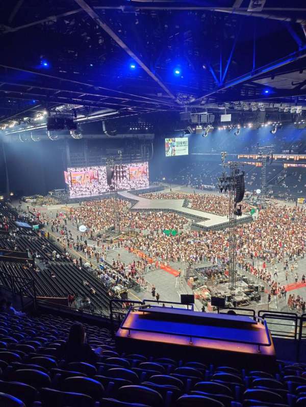 Paris La Défense Arena, section: 408, row: 55, seat: 5