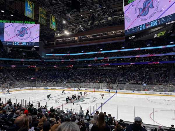 Climate Pledge Arena, section: 26, row: R, seat: 7