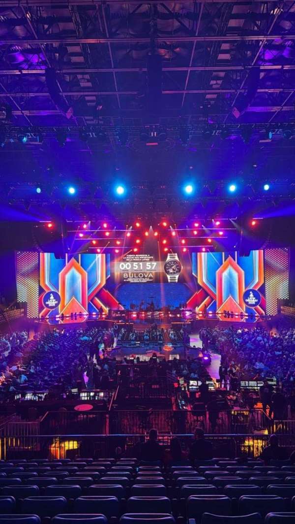 MGM Grand Garden Arena, section: 17, row: W, seat: 9