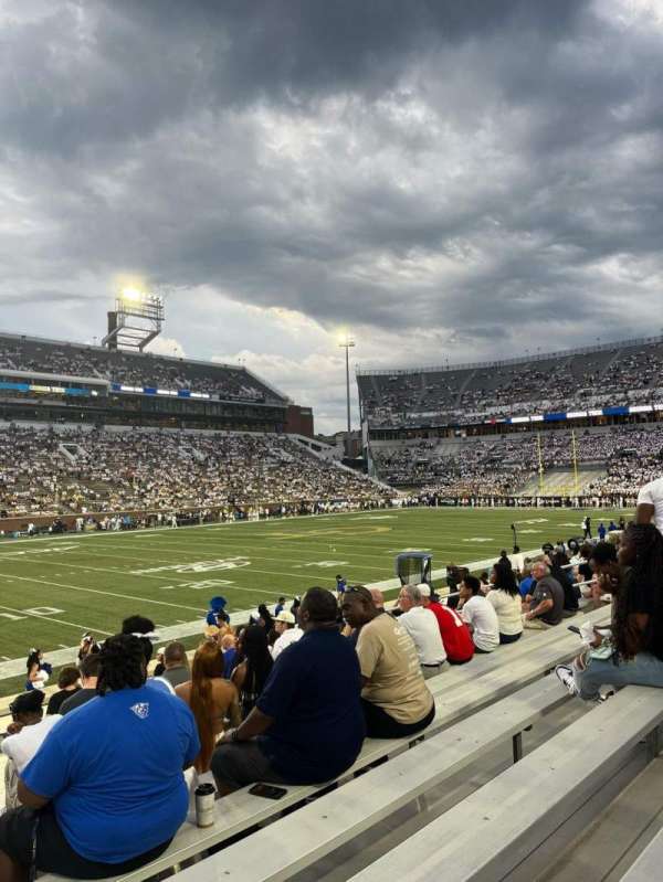 Bobby Dodd Stadium, section: 129, row: 17, seat: 4