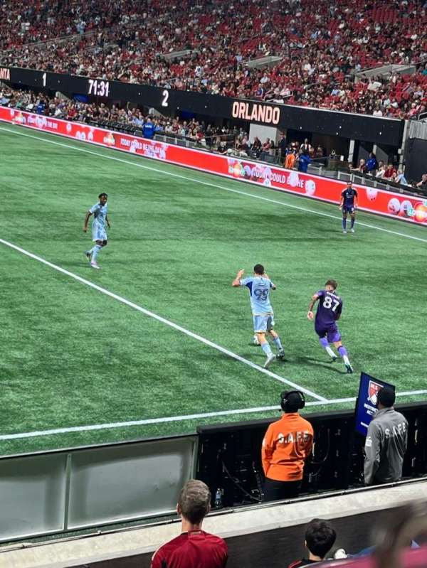 Mercedes-Benz Stadium, section: 118, row: 10, seat: 15
