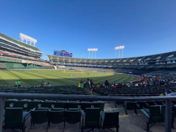 Oakland Coliseum, section: 130, row: 21, seat: 4