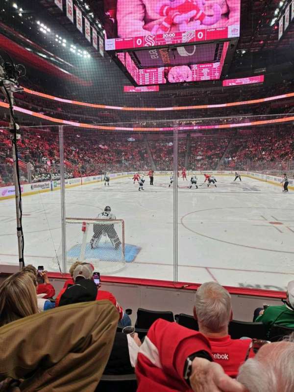 Little Caesars Arena, section: 115, row: 5, seat: 7