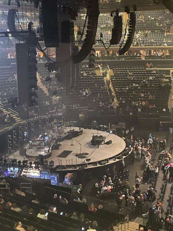 Madison Square Garden, section: 223, row: 1, seat: 21