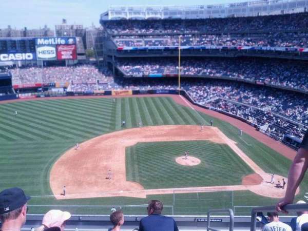 Yankee Stadium, section: 325, row: 7, seat: 1