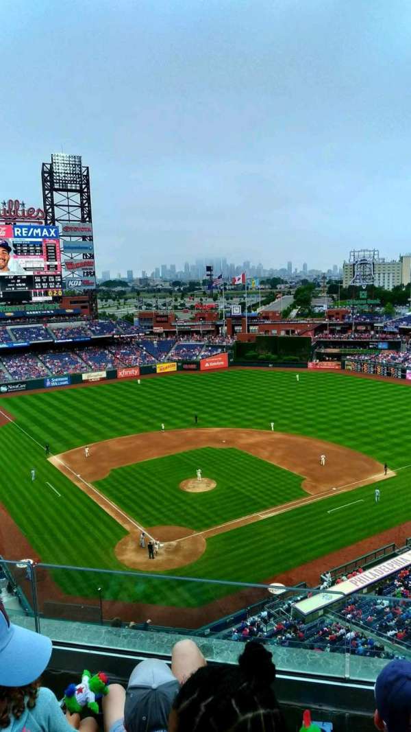 Citizens Bank Park, section: 419, row: 3, seat: 15