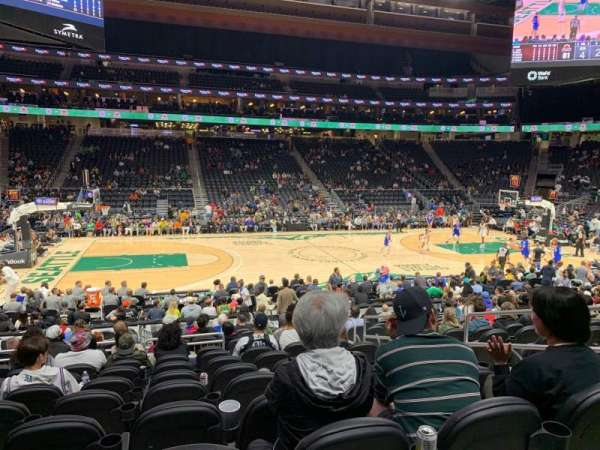 Climate Pledge Arena, section: 02, row: P, seat: 5