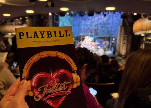 Stephen Sondheim Theatre, section: Orchestra R, row: U, seat: 6