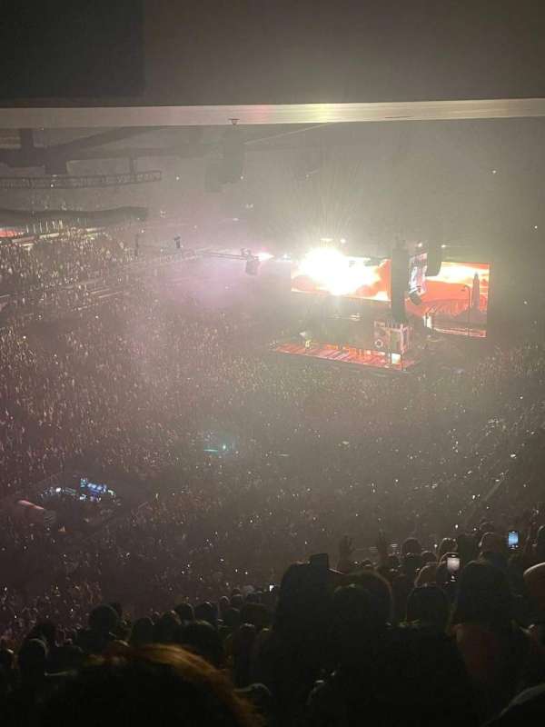 United Center, section: 305, row: 17, seat: 17