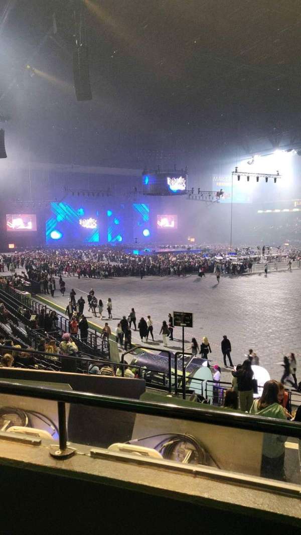 Paris La Défense Arena, section: 107, row: 24, seat: 24