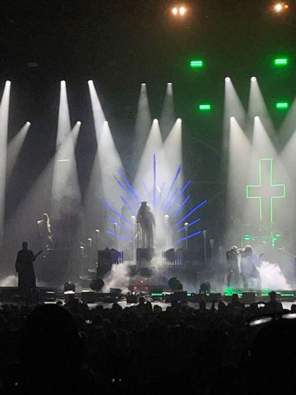 Toyota Oakdale Theatre, section: 205