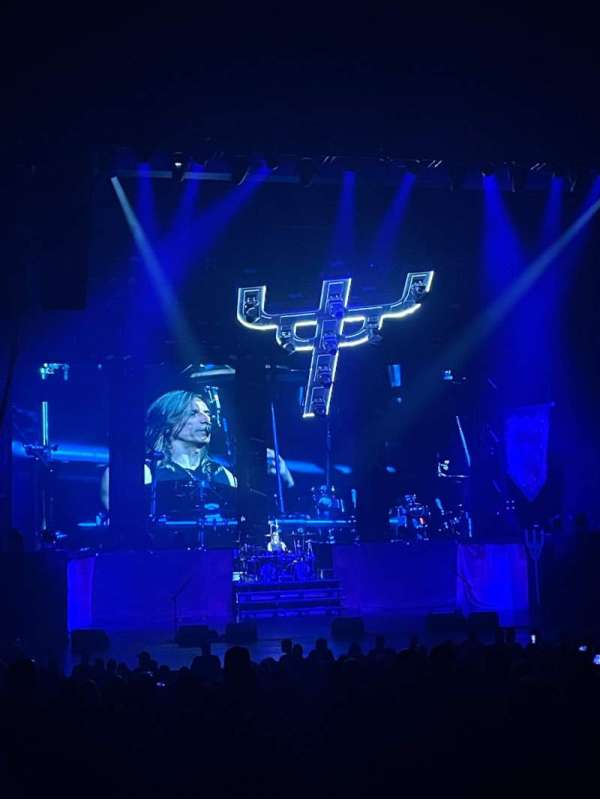 Toyota Oakdale Theatre, section: 205, row: BB, seat: 12