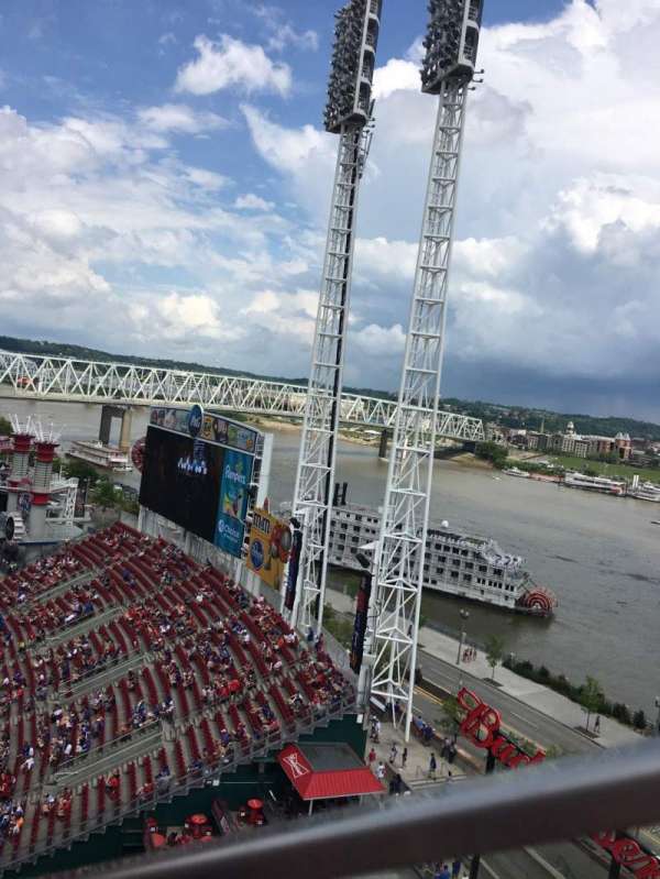 Great American Ball Park, section: 537, row: H, seat: 1