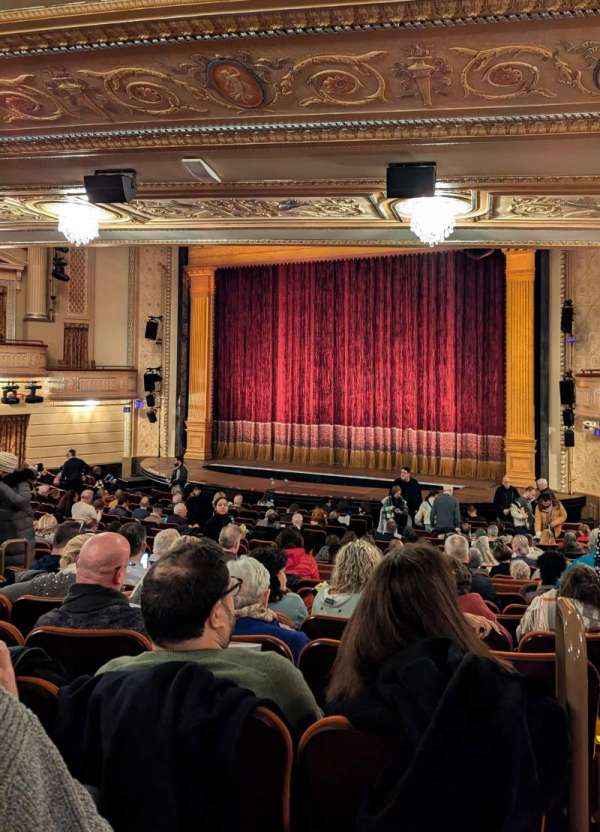 Majestic Theatre, section: Orchestra R, row: T, seat: 22
