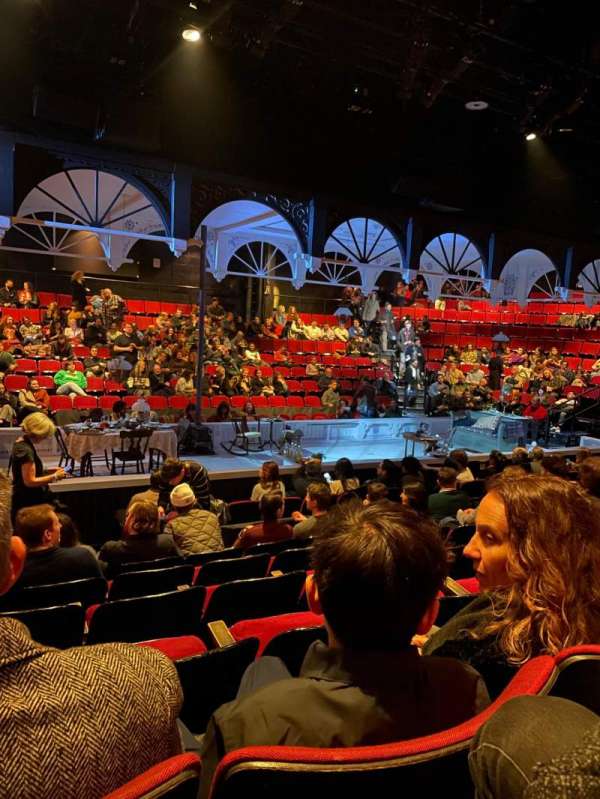 Circle in the Square Theatre, section: Orchestra 200 (Odd), row: F, seat: 247