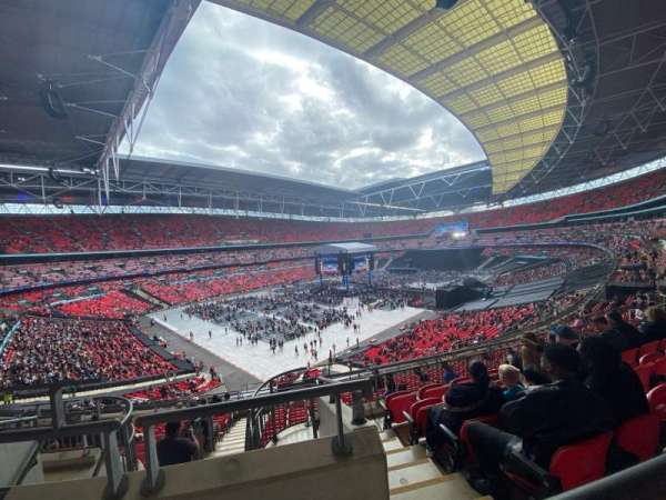 Wembley Stadium, section: 207, row: 13, seat: 138
