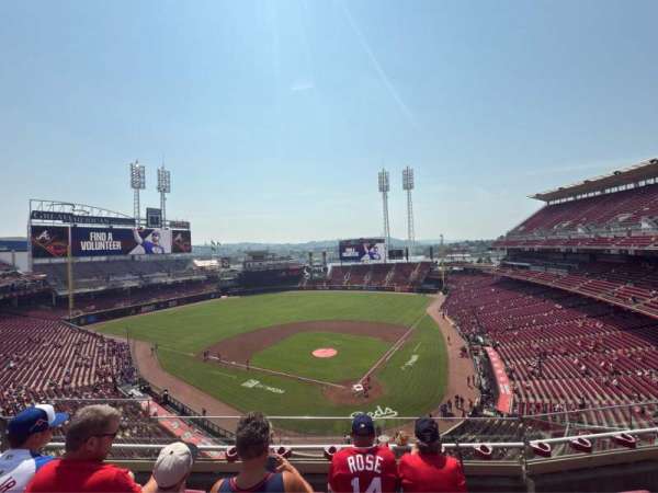 Great American Ball Park, section: 422, row: D, seat: 8