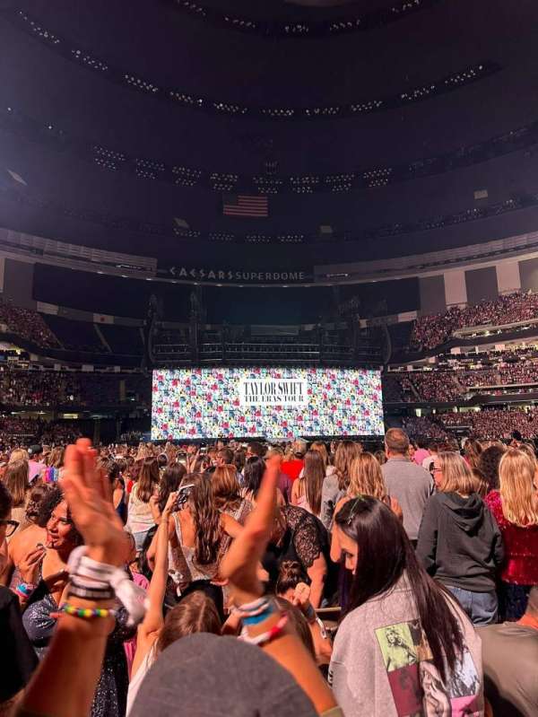 Photo by chaotic-ambitions at Caesars Superdome