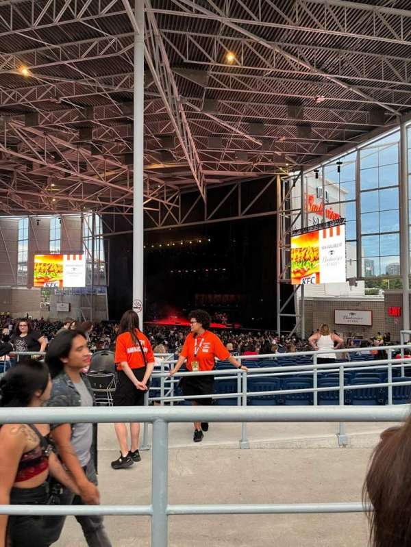RBC Amphitheatre, section: 402, row: b, seat: 13