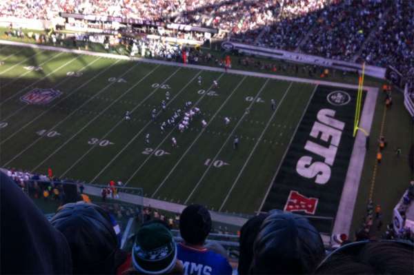 Metlife Stadium, section: 334, row: 17, seat: 25