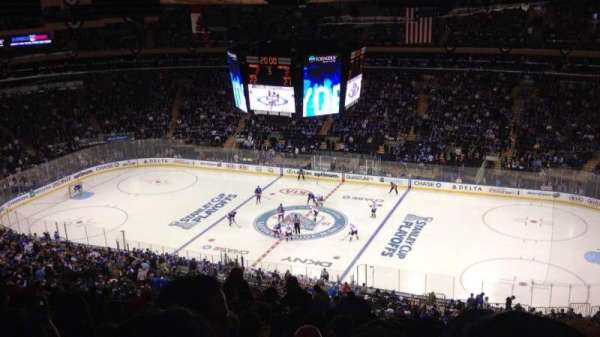 Madison Square Garden, section: 213, row: 22, seat: 9