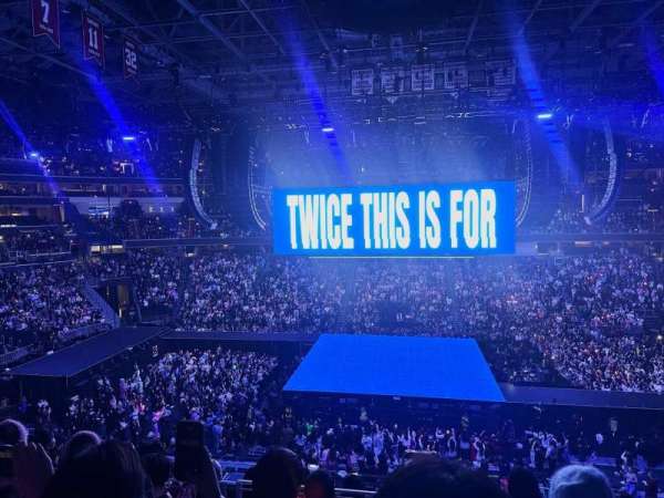 Capital One Arena, section: 215, row: F, seat: 11