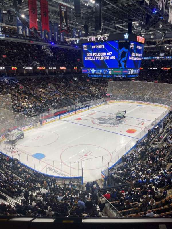 Scotiabank Arena, section: 313, row: 1, seat: 4