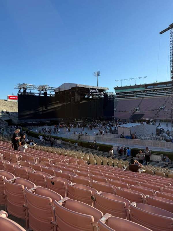 Rose Bowl, section: 6-H, row: 20, seat: 109