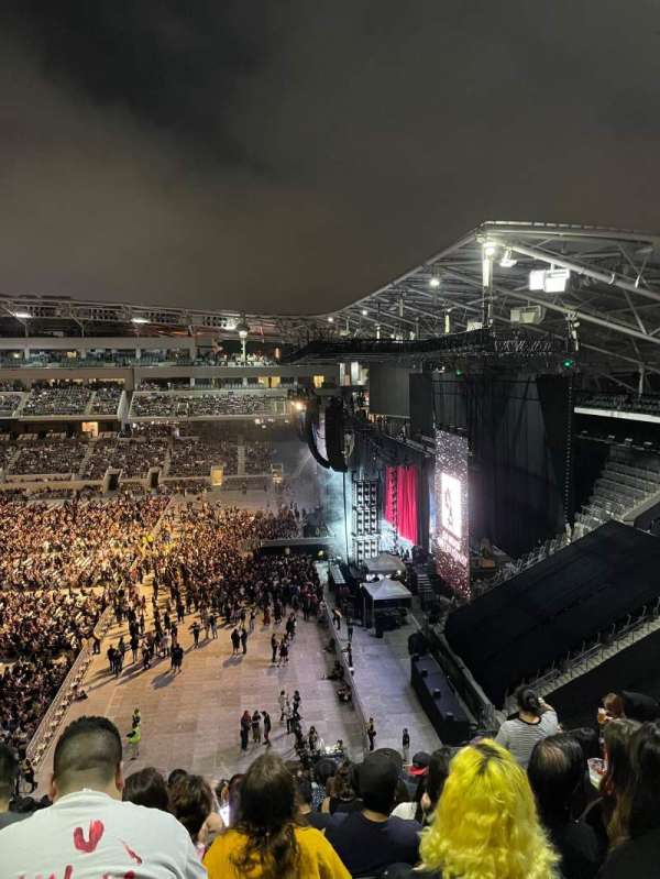 BMO Stadium, section: 209, row: Q, seat: 15