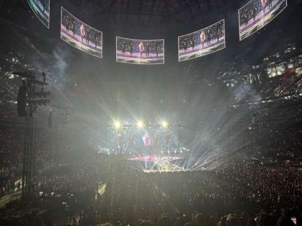 Mercedes-Benz Stadium, section: 120, row: 30, seat: 19