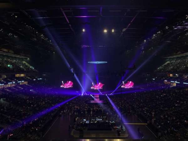 Uber Arena, section: 411, row: 1, seat: 8