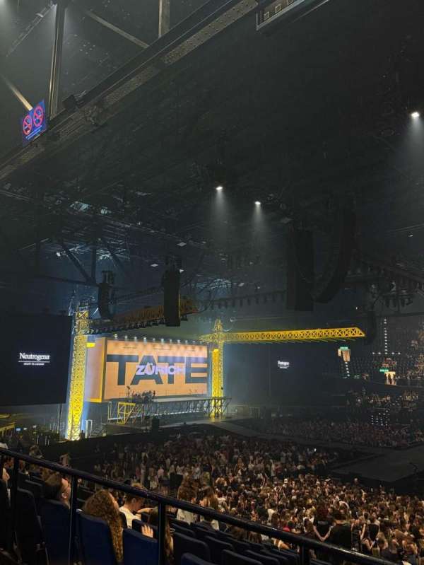 Hallenstadion, section: U1, row: 31, seat: 9